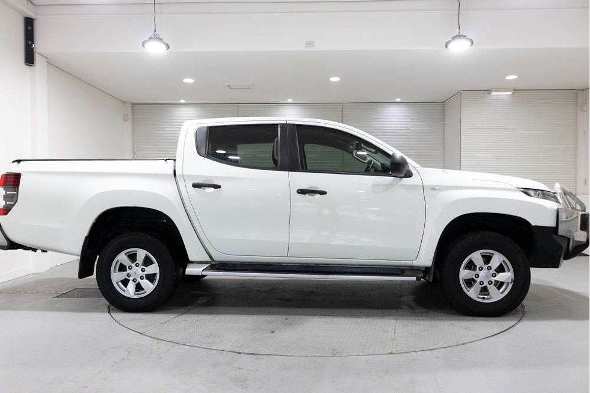 2019 Mitsubishi Triton GLX+ MR 4X4