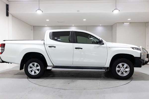2019 Mitsubishi Triton GLX+ MR 4X4