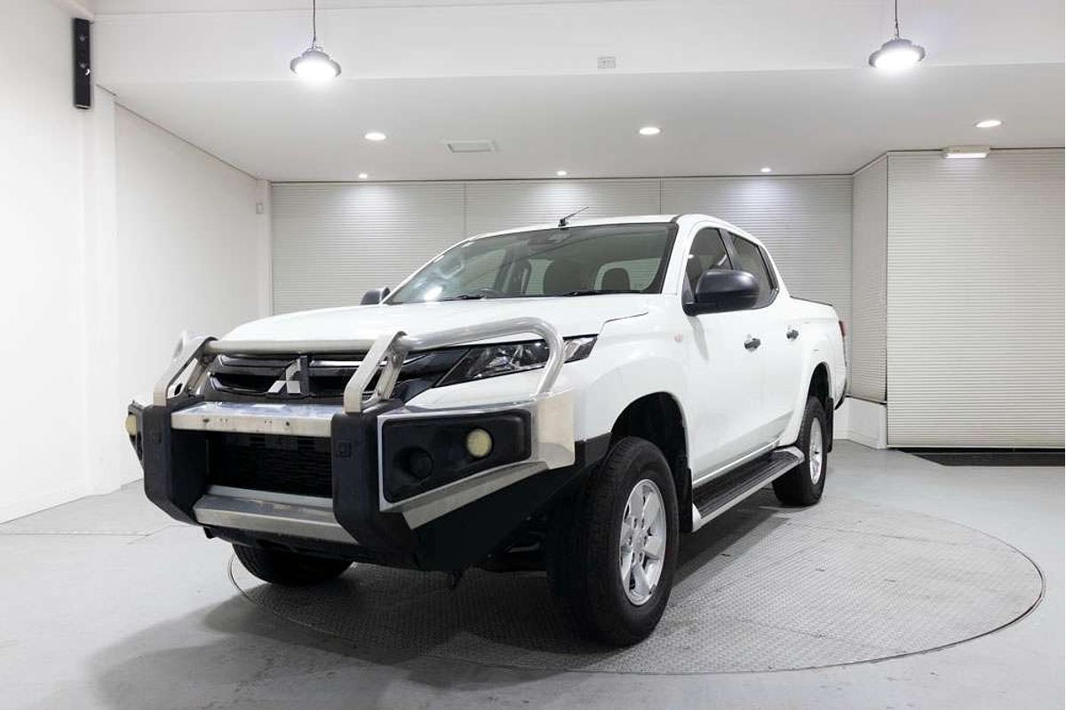 2019 Mitsubishi Triton GLX+ MR 4X4