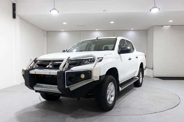 2019 Mitsubishi Triton GLX+ MR 4X4