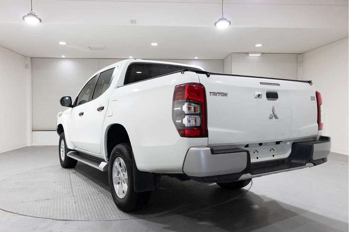 2019 Mitsubishi Triton GLX+ MR 4X4