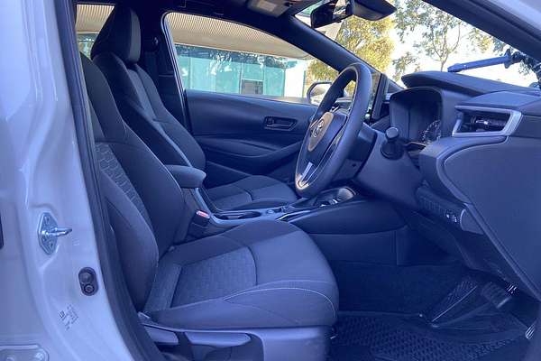 2022 Toyota Corolla Ascent Sport Hybrid ZWE211R