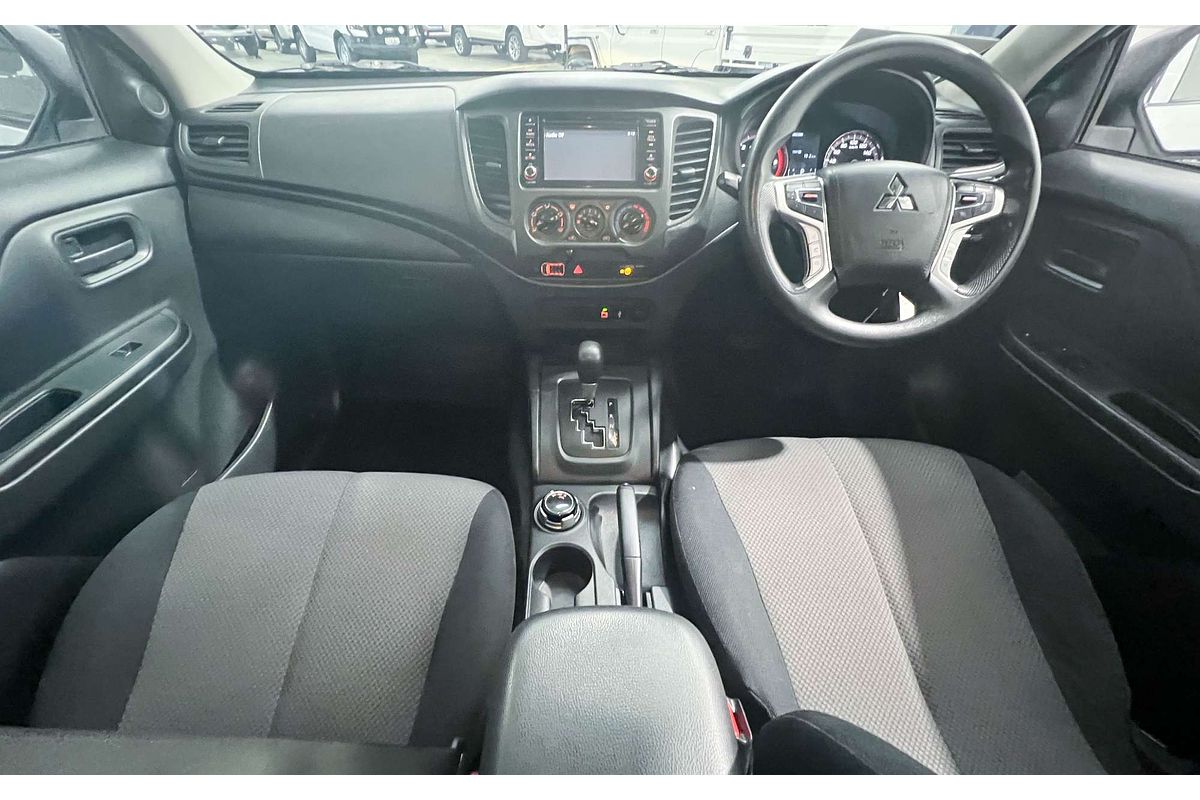 2019 Mitsubishi Triton GLX MR 4X4
