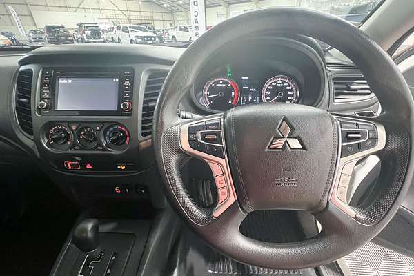 2019 Mitsubishi Triton GLX MR 4X4