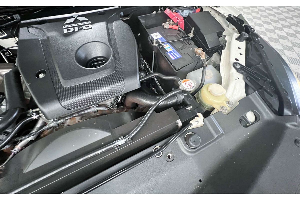 2019 Mitsubishi Triton GLX MR 4X4