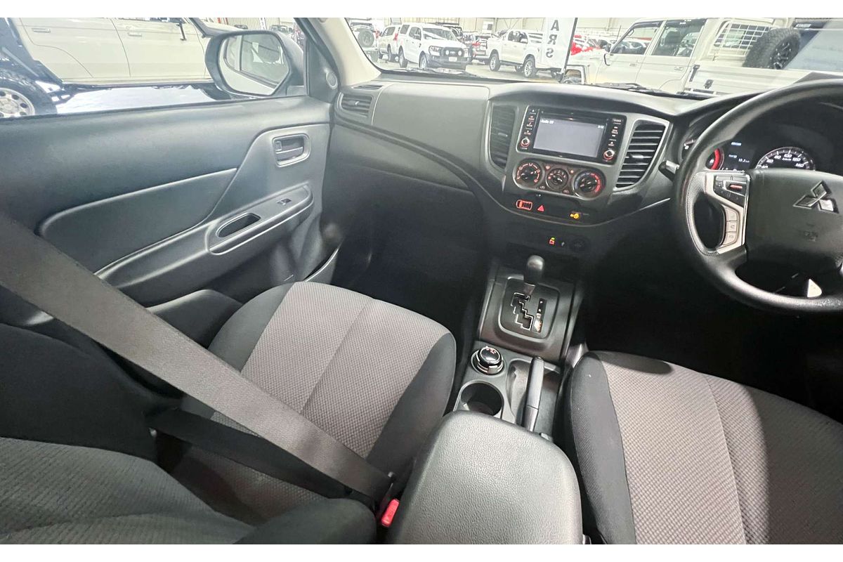 2019 Mitsubishi Triton GLX MR 4X4