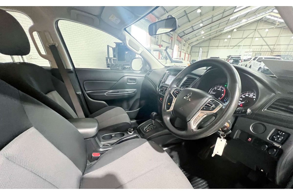 2019 Mitsubishi Triton GLX MR 4X4