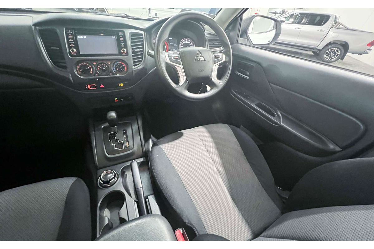 2019 Mitsubishi Triton GLX MR 4X4