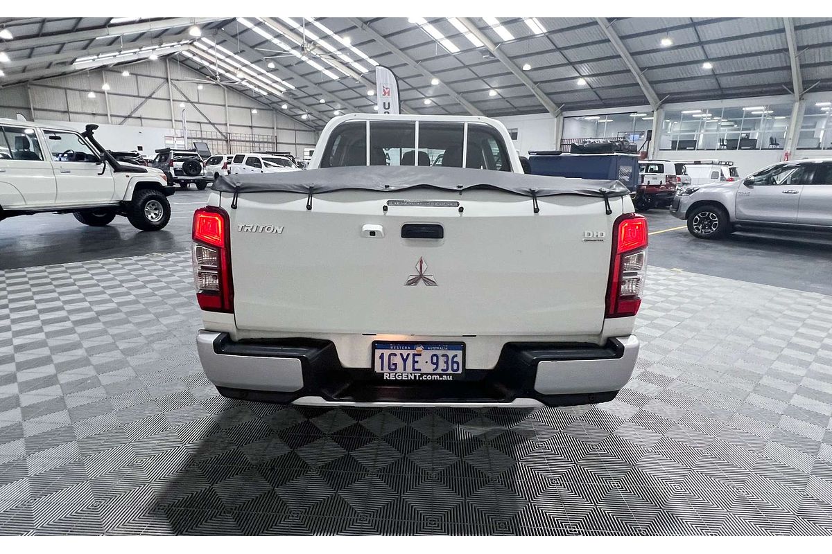 2019 Mitsubishi Triton GLX MR 4X4