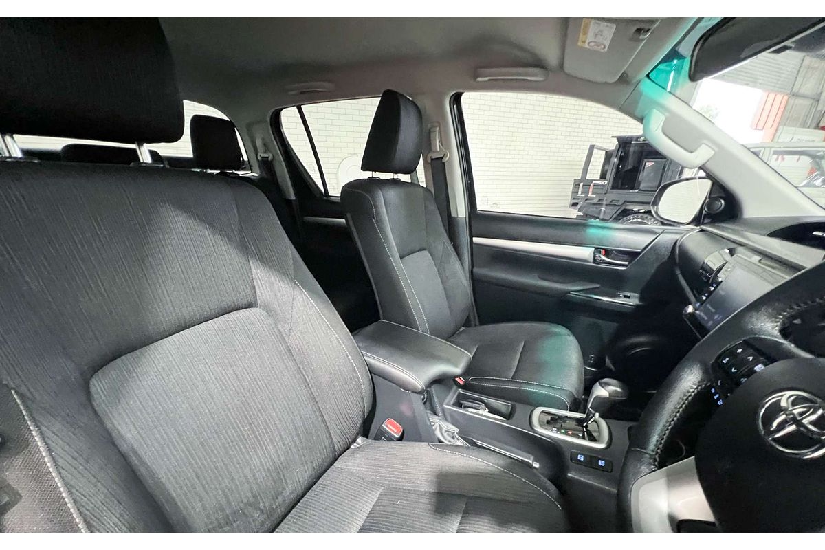 2020 Toyota Hilux SR5 GUN126R 4X4