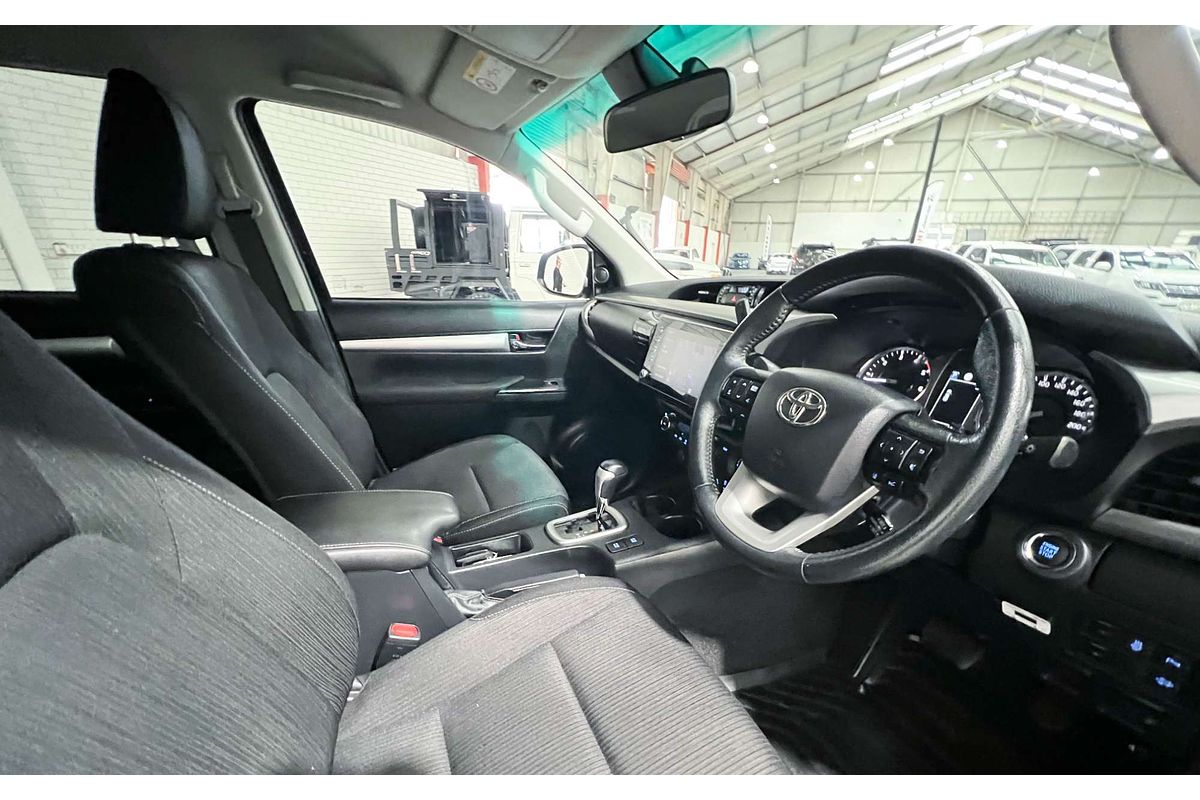 2020 Toyota Hilux SR5 GUN126R 4X4