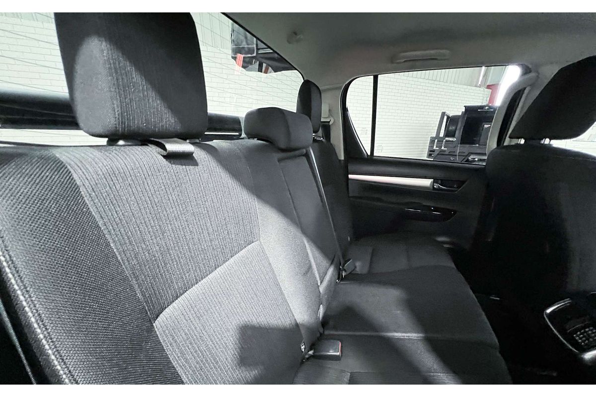 2020 Toyota Hilux SR5 GUN126R 4X4