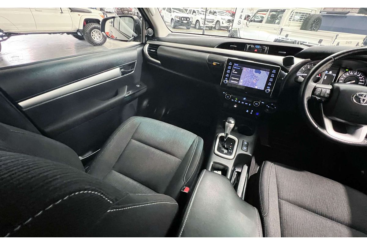 2020 Toyota Hilux SR5 GUN126R 4X4