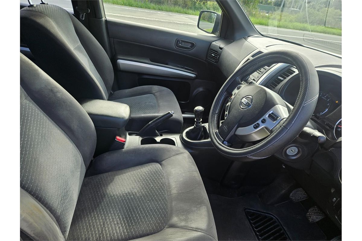 2011 Nissan X-TRAIL ST T31