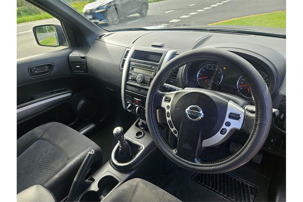 2011 Nissan X-TRAIL ST T31