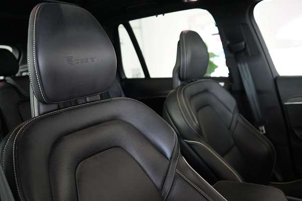 2019 Volvo XC90 D5 R-Design