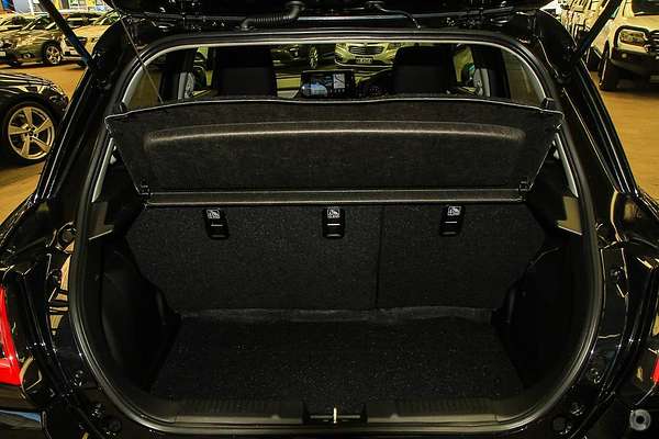 2024 Suzuki Swift Hybrid GLX UZ