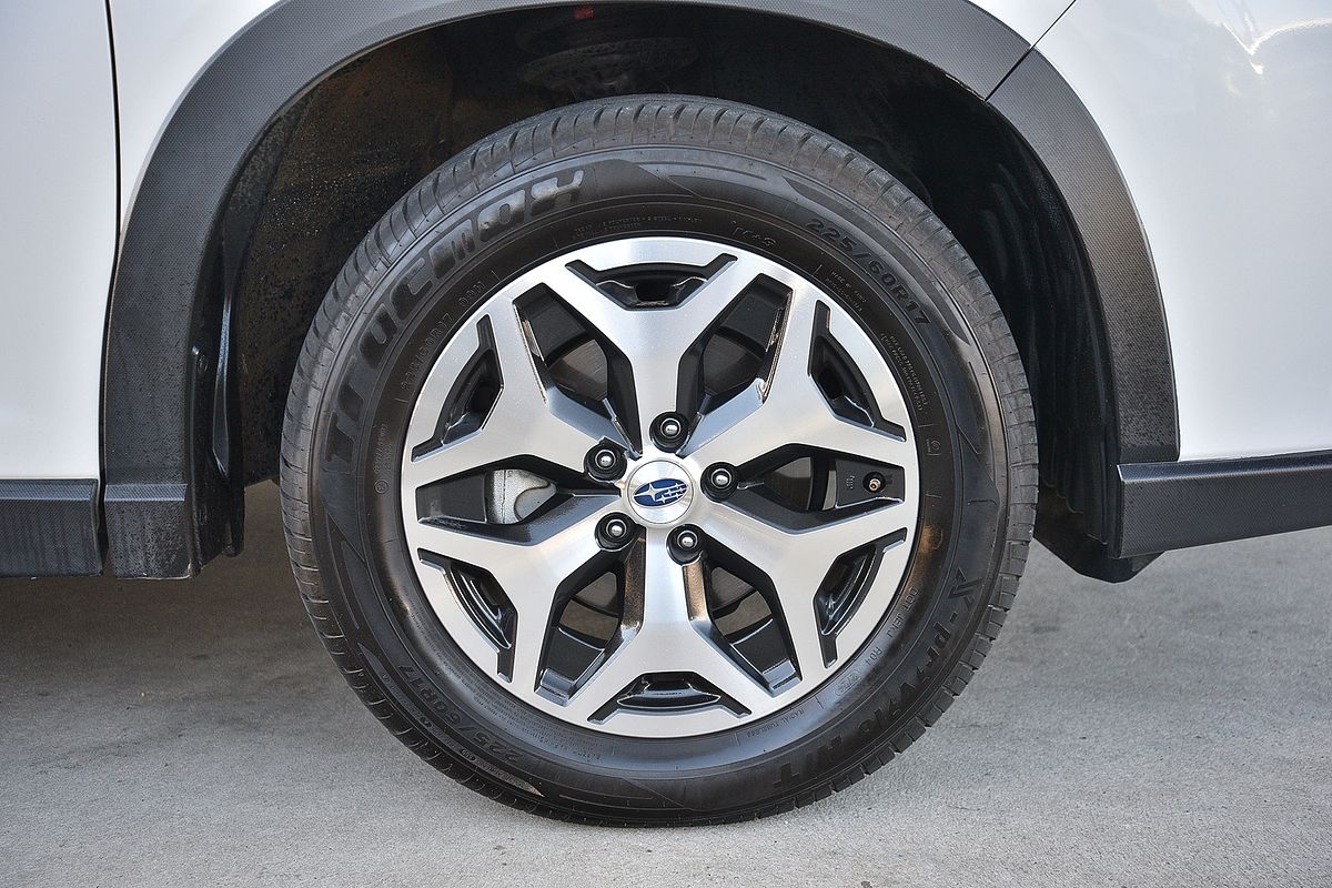 2023 Subaru Forester 2.5i 50 Years Edition S5