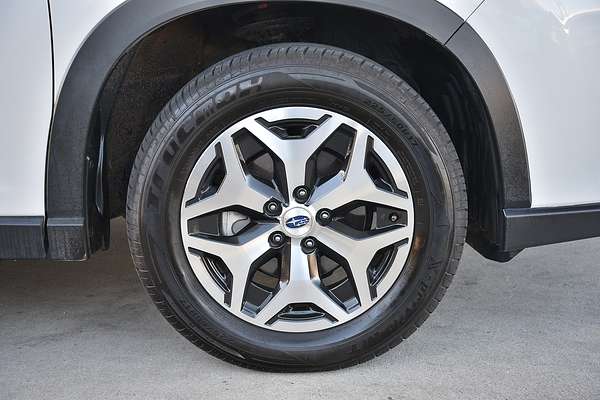 2023 Subaru Forester 2.5i 50 Years Edition S5