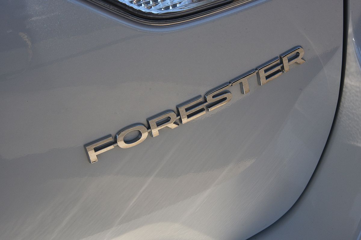 2023 Subaru Forester 2.5i 50 Years Edition S5
