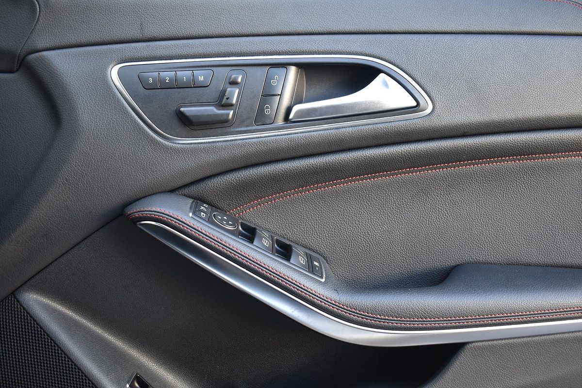 2015 Mercedes-Benz CLA-Class CLA200 C117