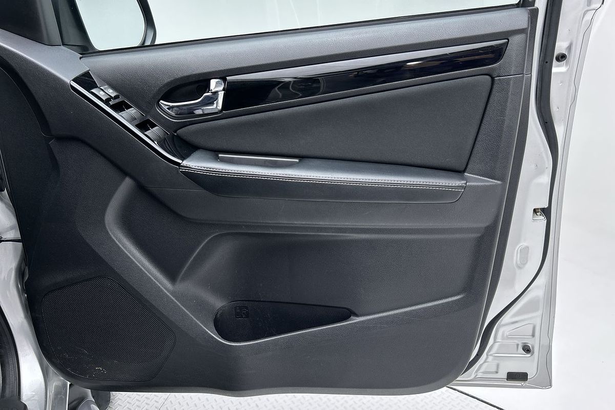 2021 Isuzu MU-X LS-U