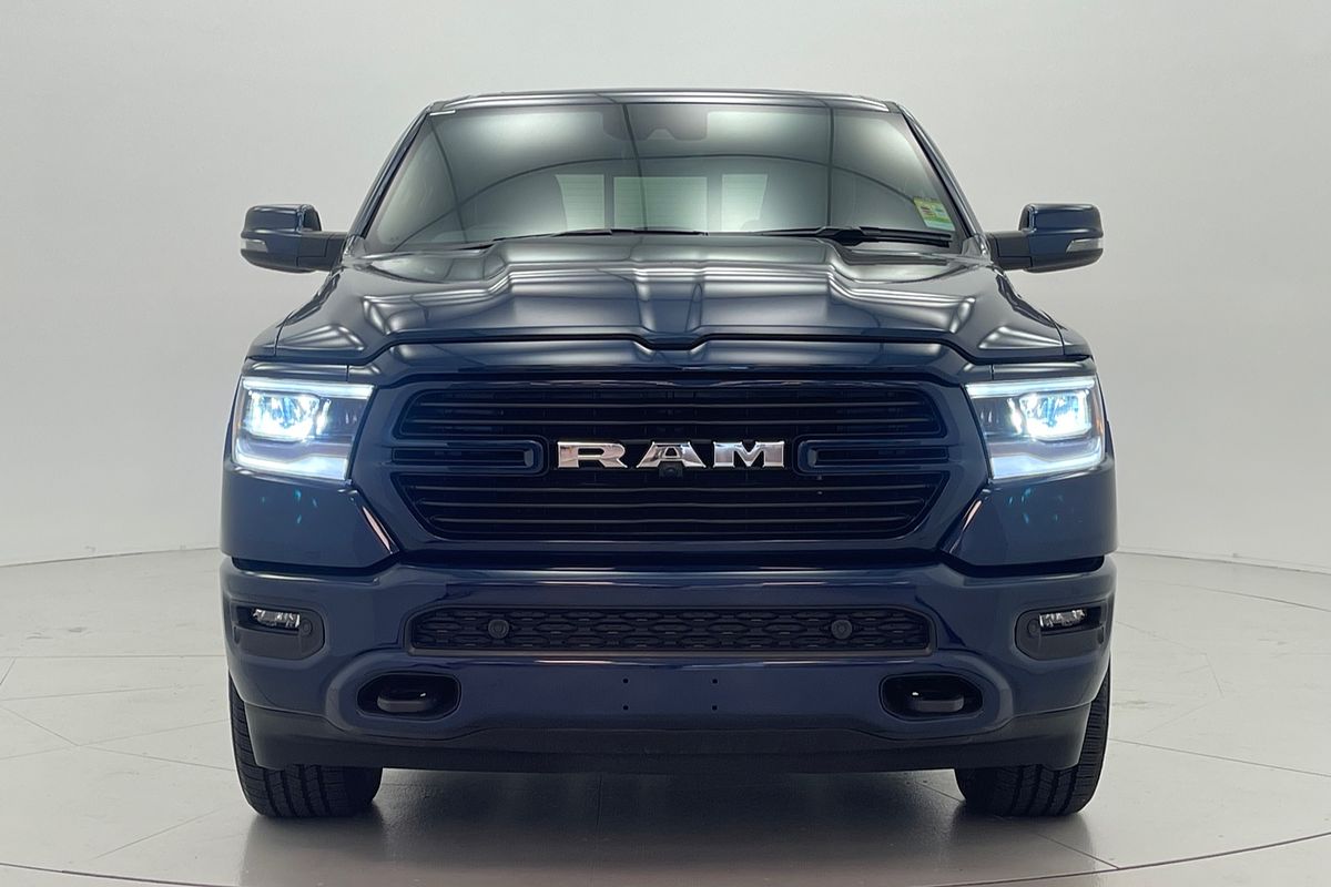 MY24 RAM 1500 LARAMIE SPORT CREW CAB RAM BOX (DT6P9827H.24/S/XB9SR)
