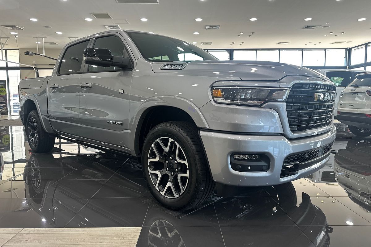 2025 RAM 1500 Laramie Sport Hurricane SO RamBox DT 4X4 SWB