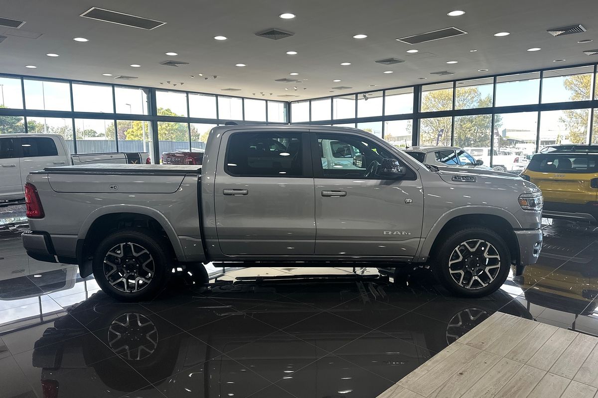 2025 RAM 1500 Laramie Sport Hurricane SO RamBox DT 4X4 SWB