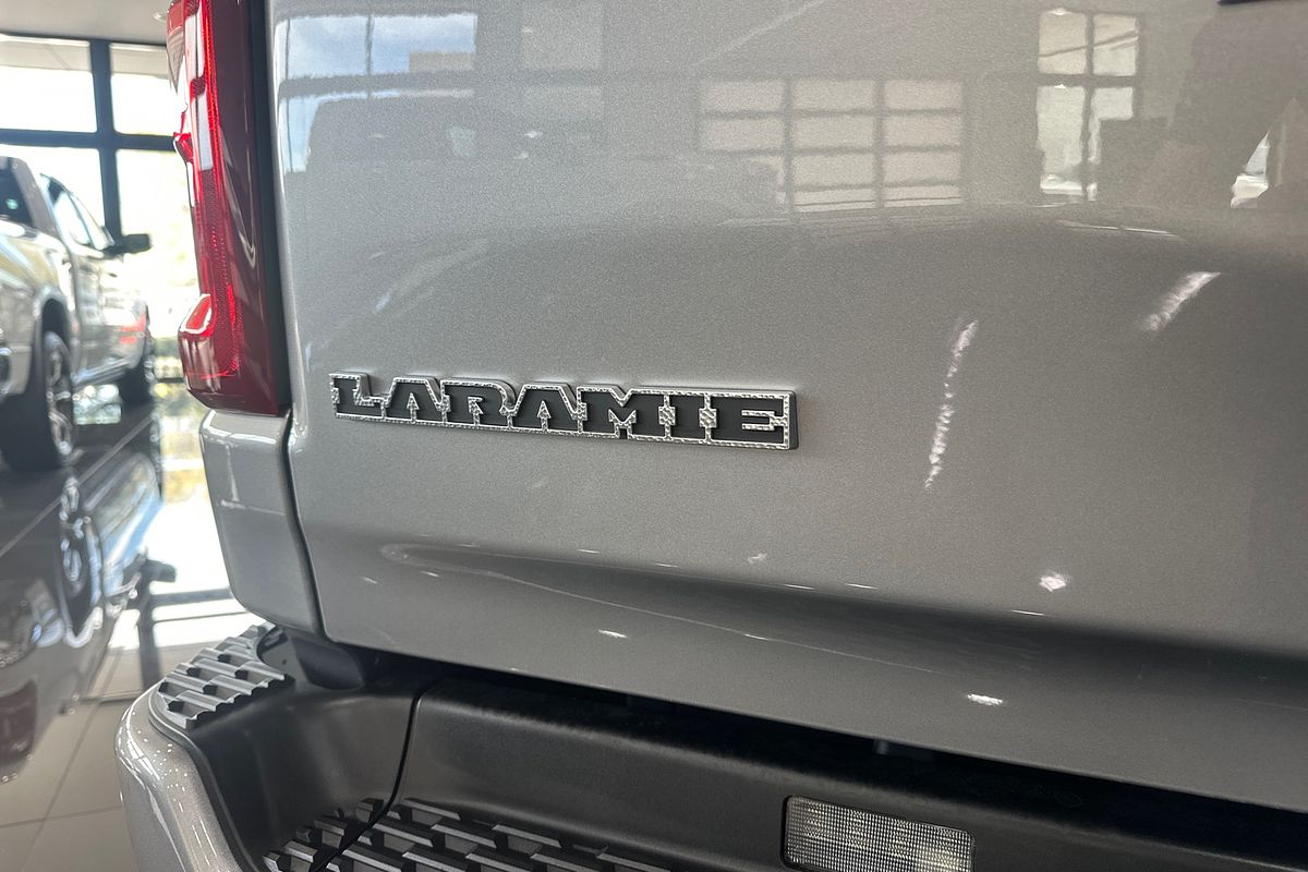2025 RAM 1500 Laramie Sport Hurricane SO RamBox DT 4X4 SWB