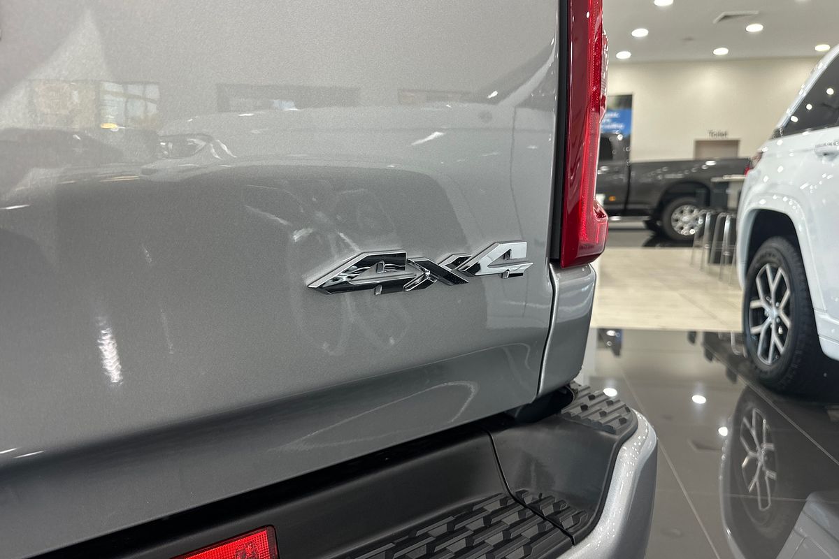2025 RAM 1500 Laramie Sport Hurricane SO RamBox DT 4X4 SWB