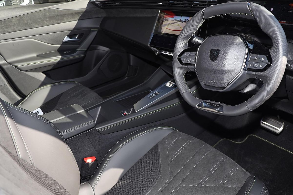 2025 Peugeot 308 GT Hybrid P51