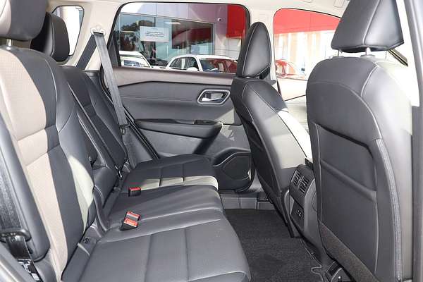 2024 Nissan X-TRAIL ST-L T33