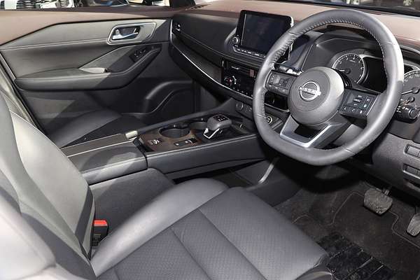 2024 Nissan X-TRAIL ST-L T33