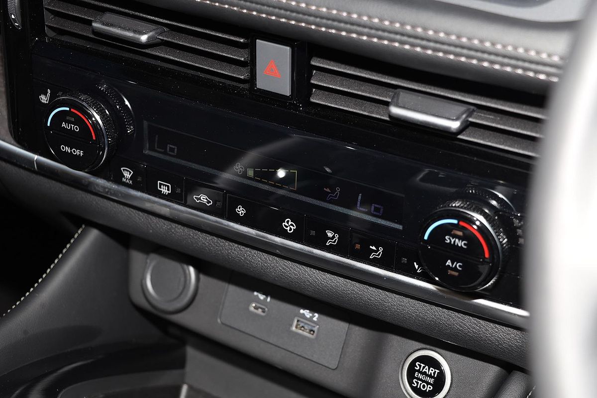 2024 Nissan X-TRAIL ST-L T33