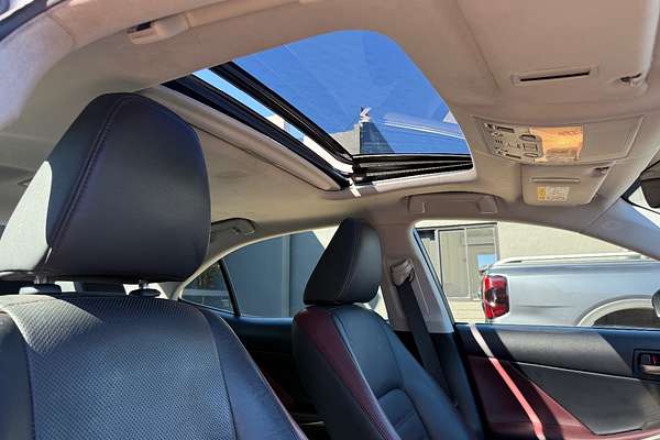 2018 Lexus IS IS300 Luxury ASE30R