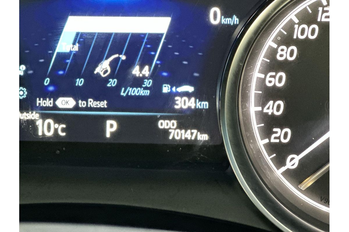 2022 Toyota Camry Ascent Sport AXVH70R