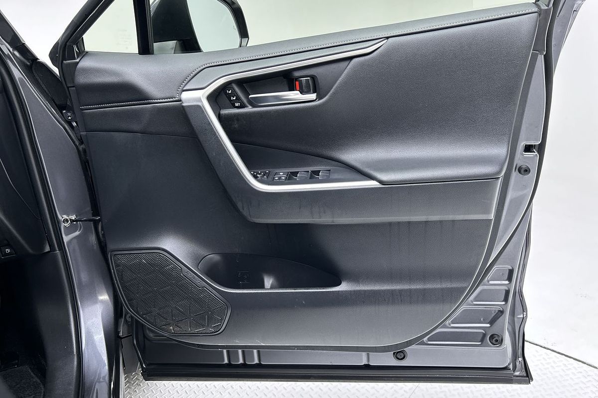2019 Toyota RAV4 Cruiser AXAH54R