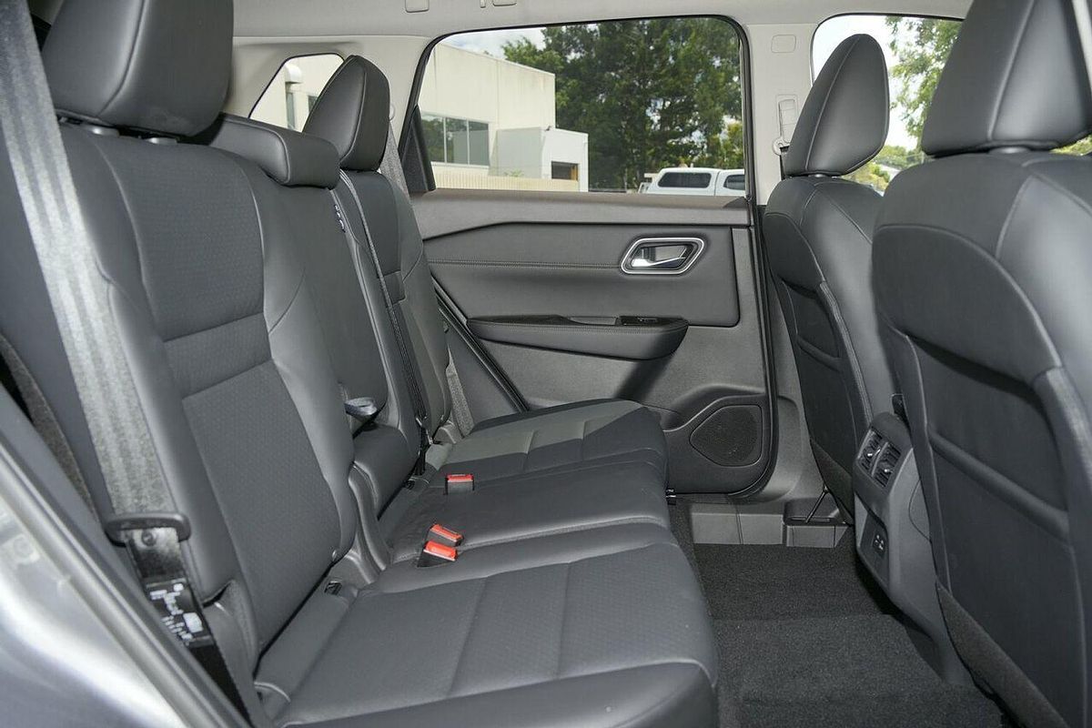 2024 Nissan X-TRAIL ST-L T33
