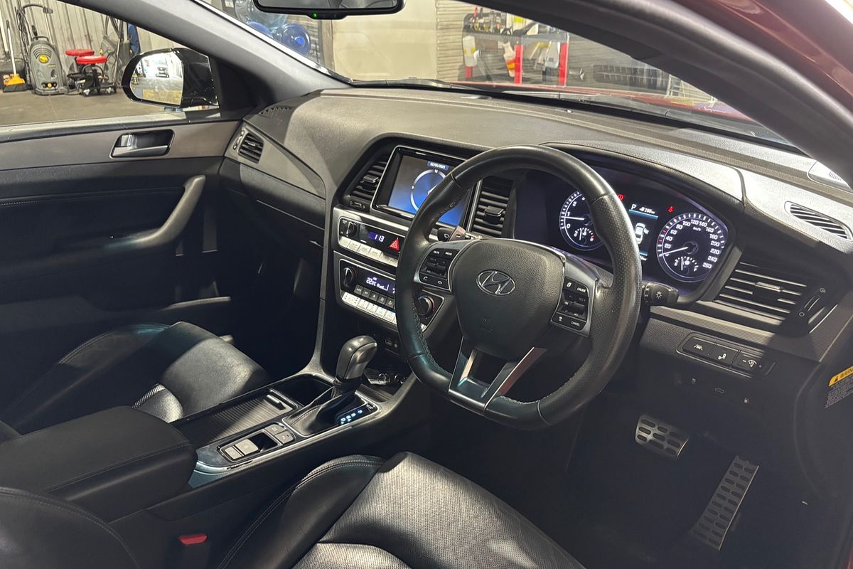 2017 Hyundai Sonata Premium LF4