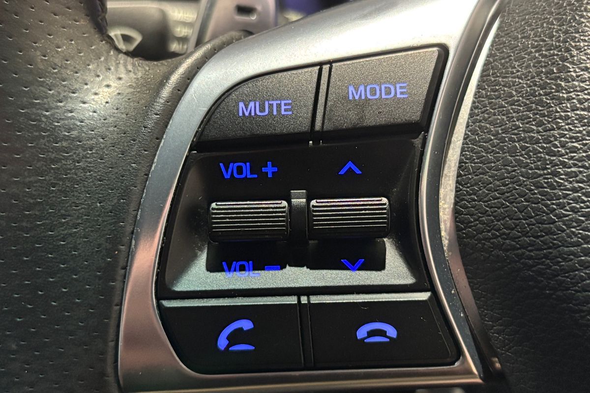 2017 Hyundai Sonata Premium LF4