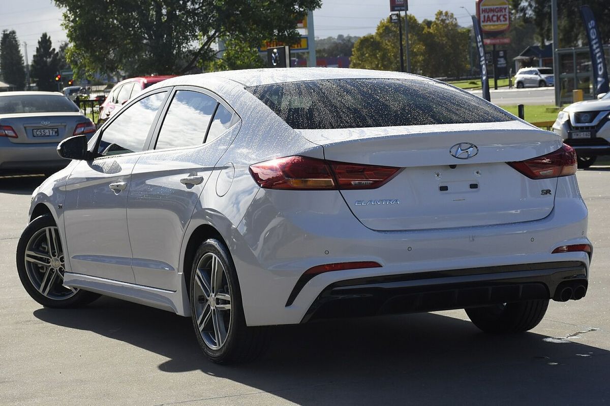 2017 Hyundai Elantra SR Turbo AD