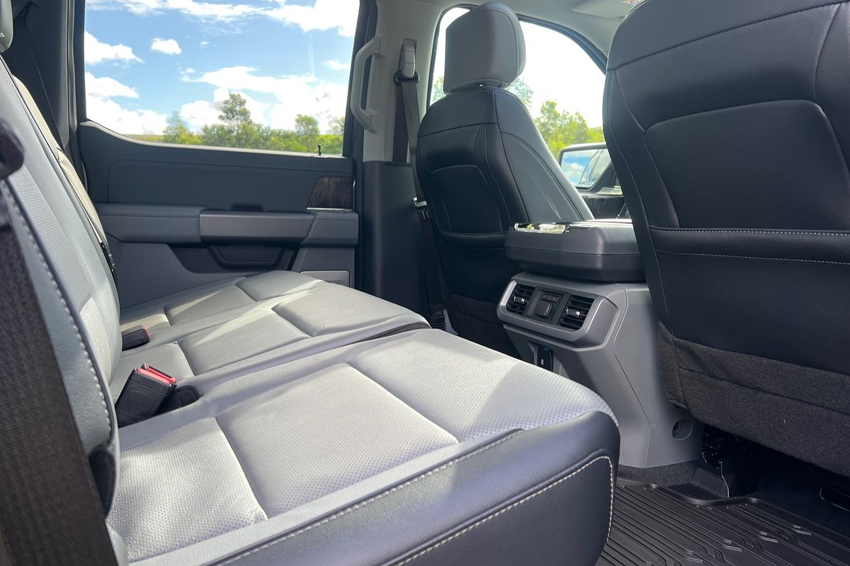 2023 Ford F-150 Lariat 4X4 LWB