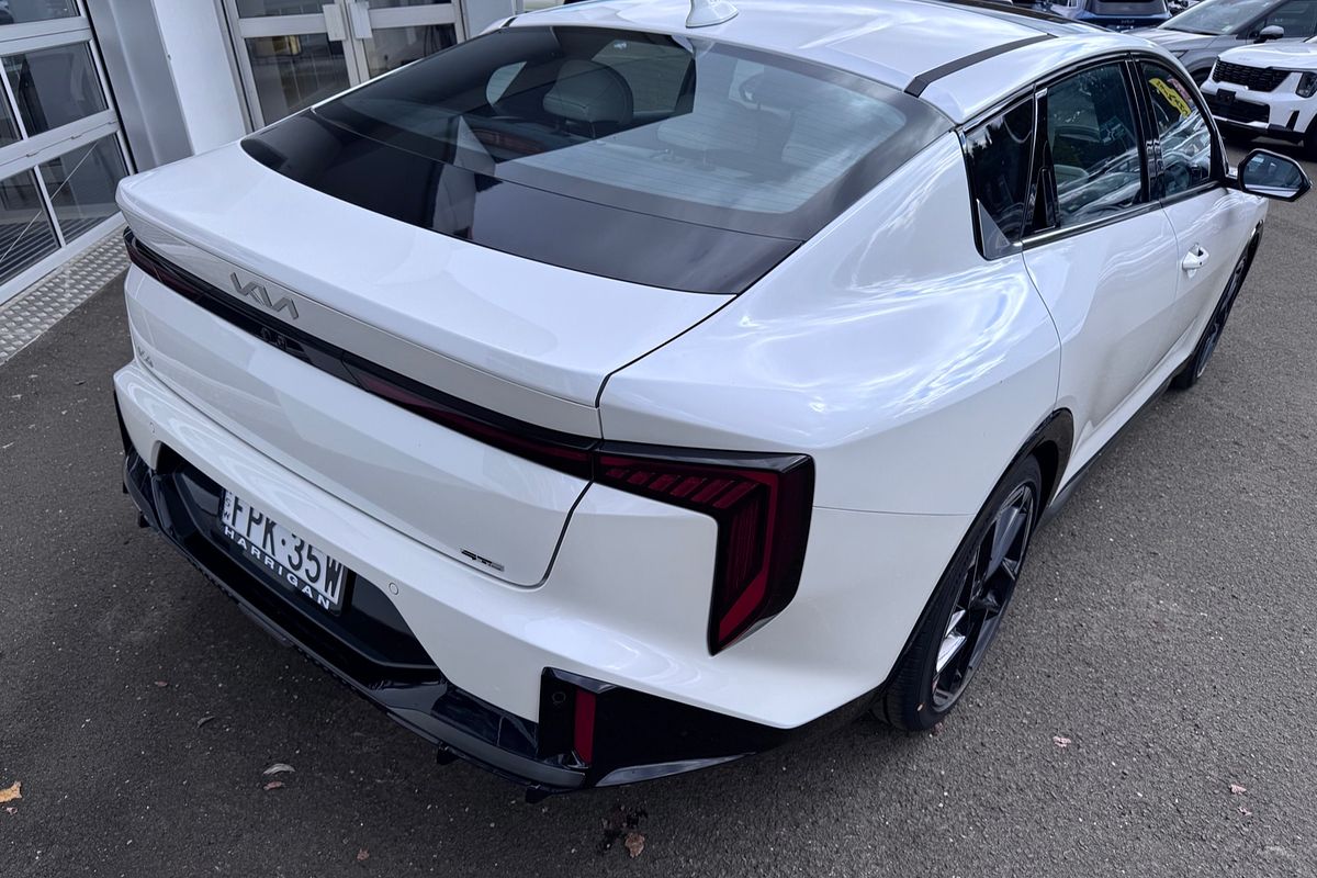 2024 Kia K4 GT-Line CL4m