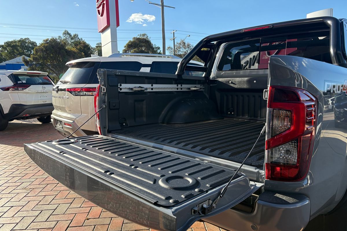 2025 Nissan Navara PRO-4X D23 4X4