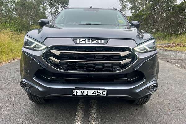 2022 Isuzu MU-X LS-U