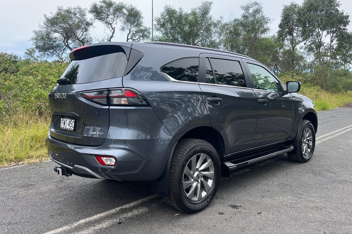 2022 Isuzu MU-X LS-U