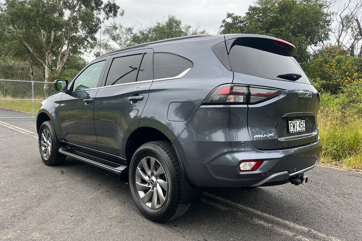 2022 Isuzu MU-X LS-U