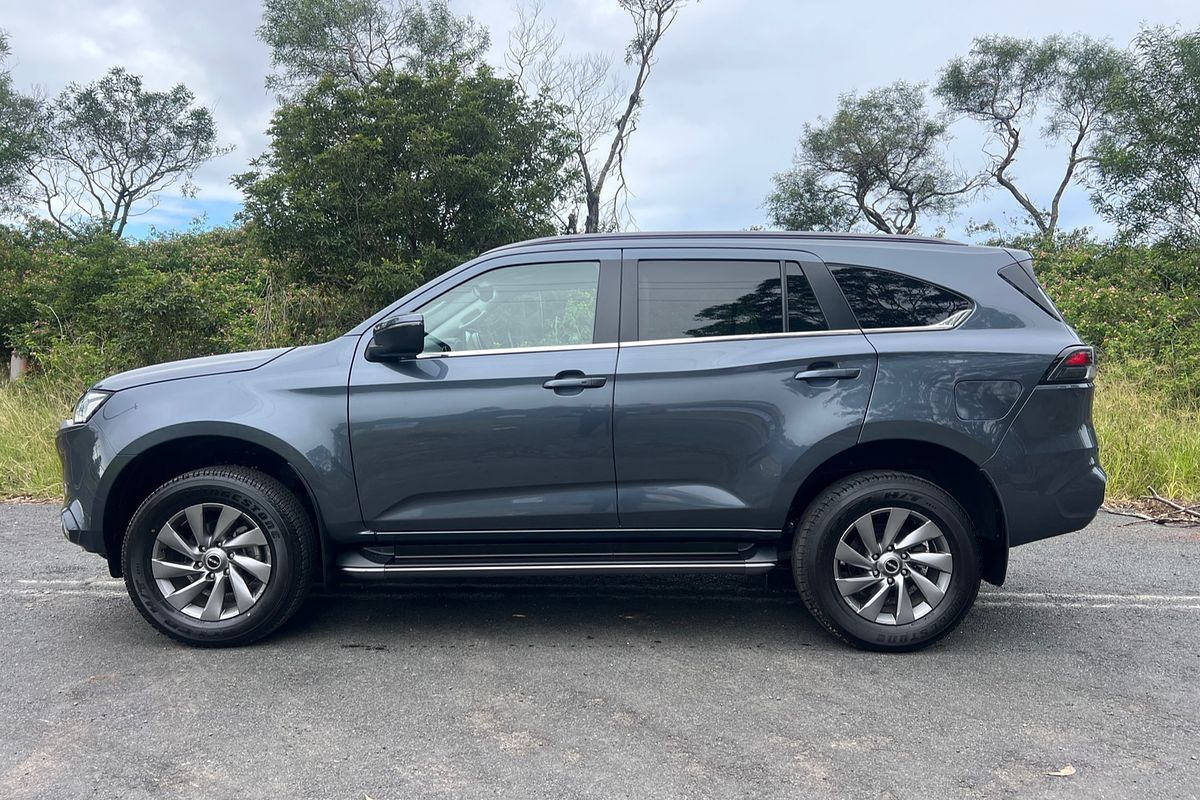 2022 Isuzu MU-X LS-U