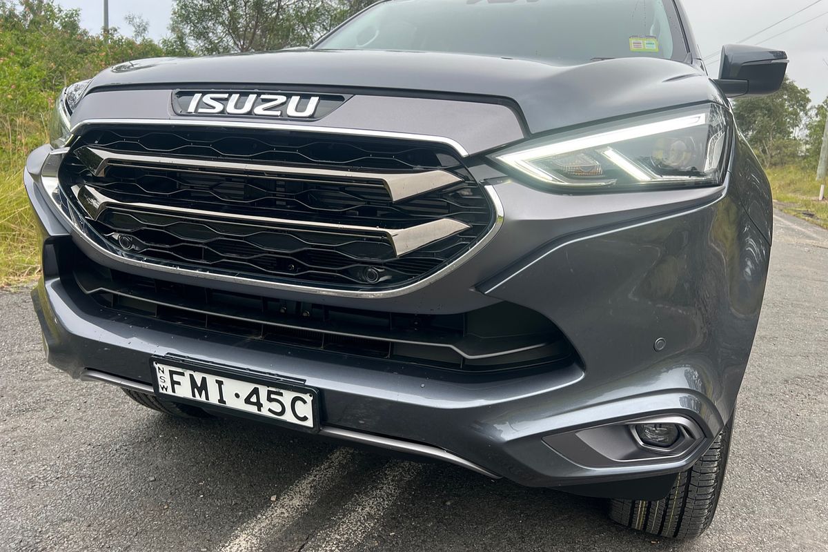 2022 Isuzu MU-X LS-U